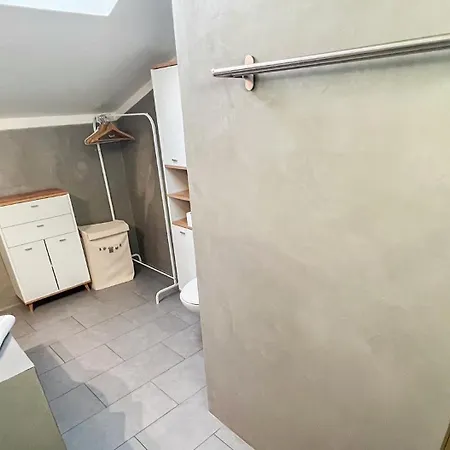 Apartment Ac - Private Exterior - Au Pied Du Palais Des Papes! Avignon