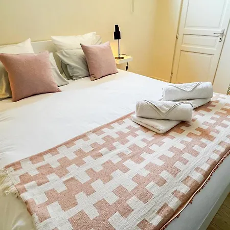 Apartment Ac - Private Exterior - Au Pied Du Palais Des Papes! *